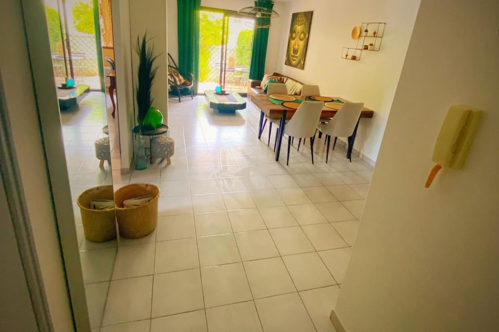 Cocoon'Isle - Jardinet- Jacuzzi Apartman L'Isle-sur-la-Sorgue Kültér fotó
